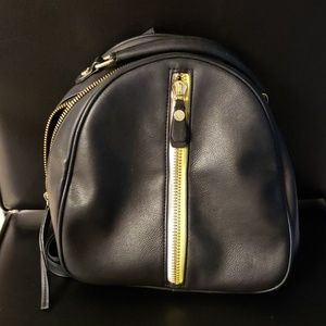 Steve Madden back pack purse